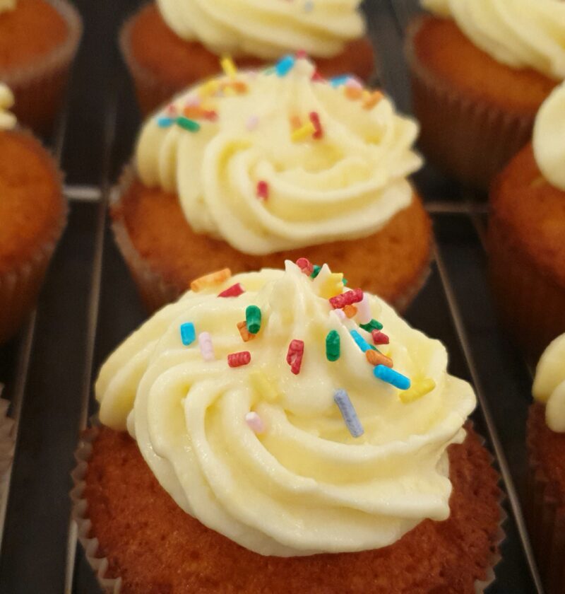 vanilla_jam_cupcakes_picture